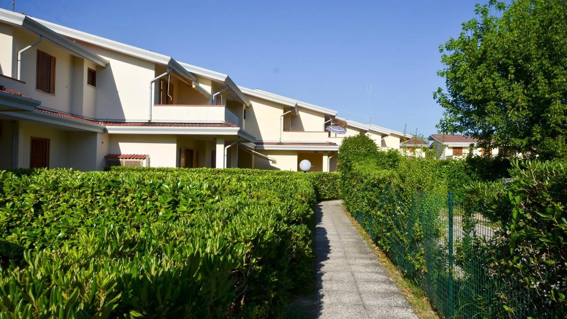 Villaggio Loriana بيبيوني 0*,